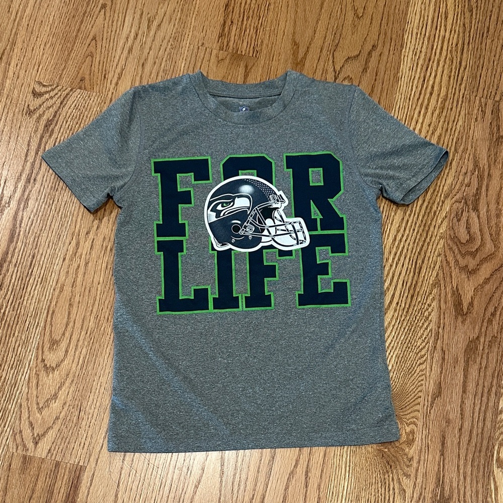 Kids Seahawks Athletic T-Shirt size Small (8)